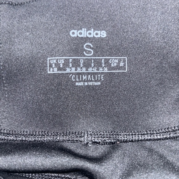 - Climate controlled adidas size small ladies leggings / yoga pants… - Picture 7 of 16